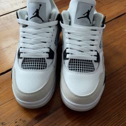 Air Jordan 4 NEW