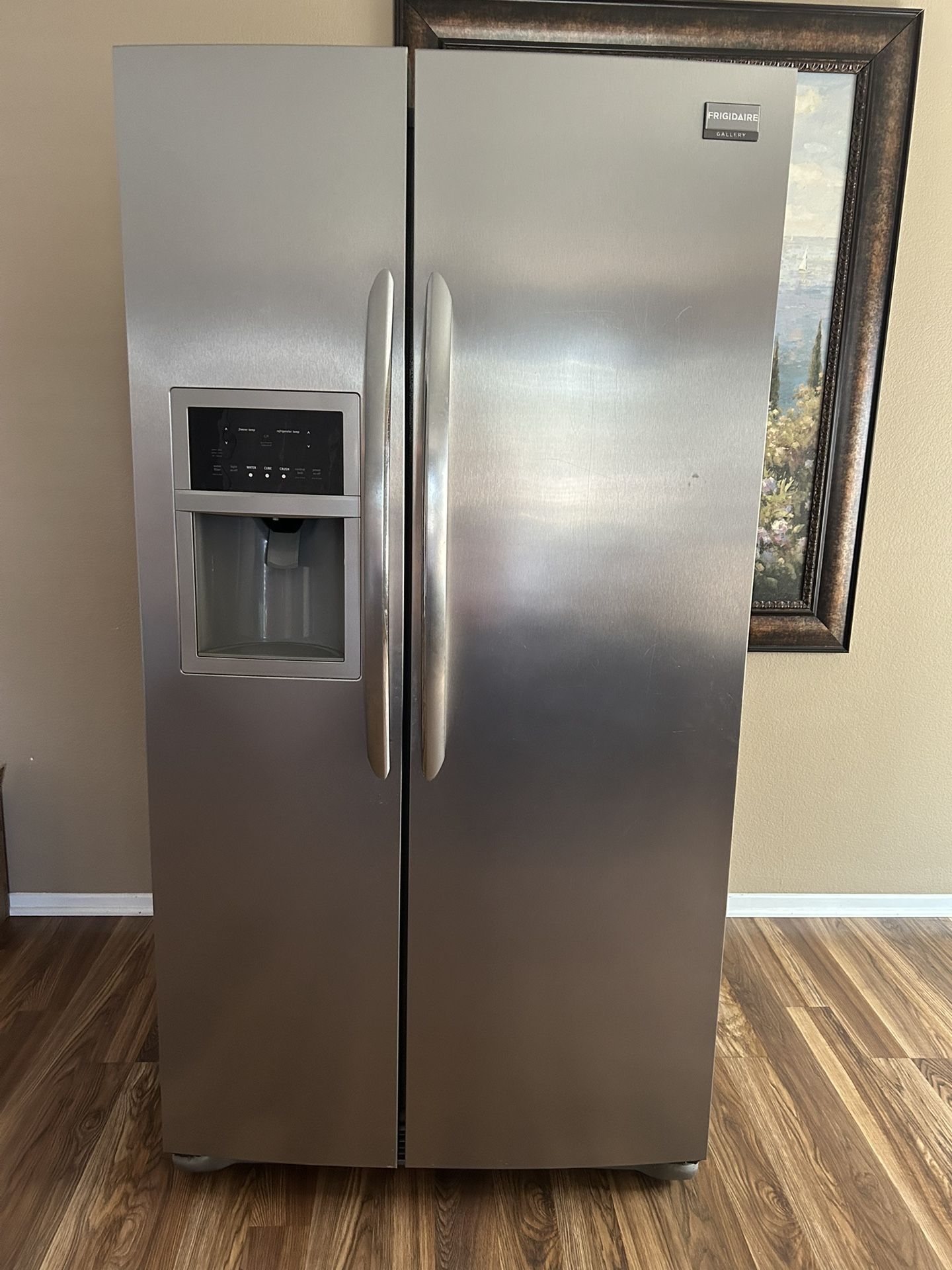 Frigidaire Refrigerator 