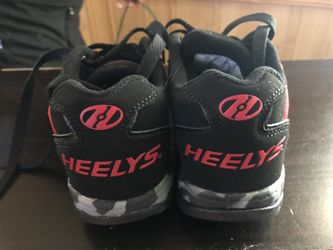 Little boys split skate Heelys youth size 1