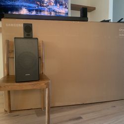 75” Samsung DU8000 + Soundbar + Rear Speakers
