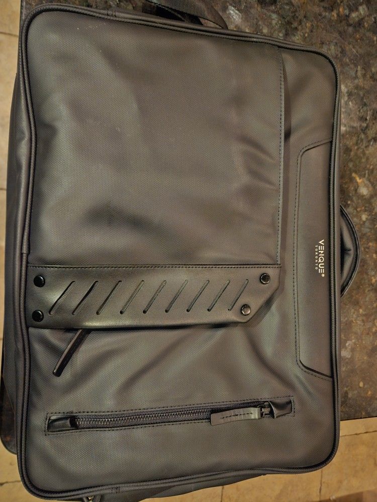 Venque Travel Bag