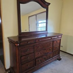 4 Piece Wooden Bedroom Set
