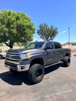 Toyota Tundra TRD V8 5.7