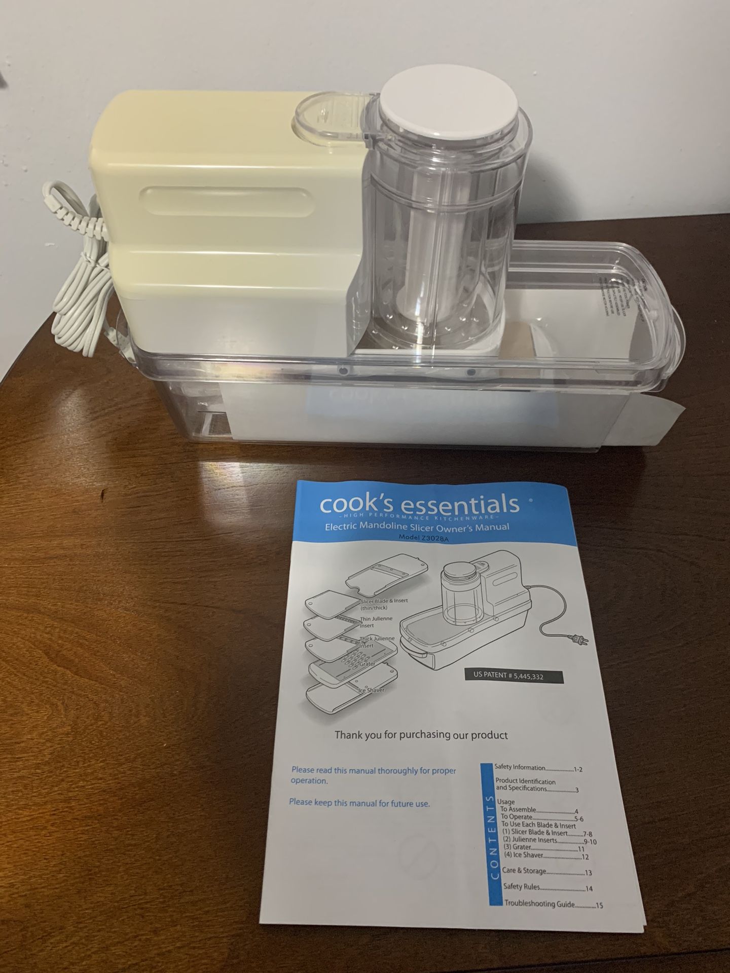 Cook’s Essentials Electronic Mandoline Slicer