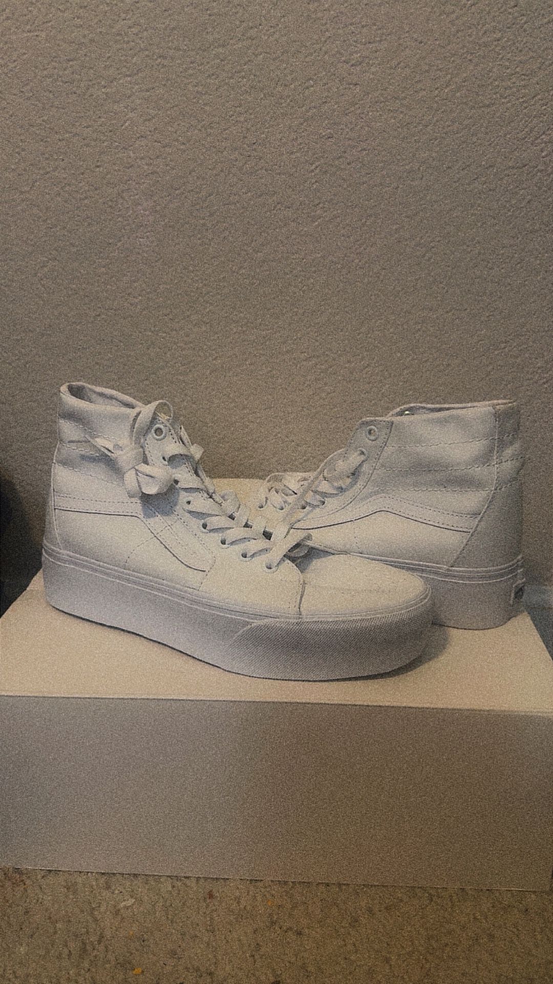 Wmns Sk8-Hi White Platform Vans (Size9.5)