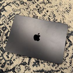 MacBook Air (M2, 16GB RAM) - Excellent Condition 