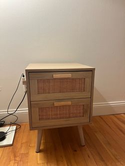 Set of 2 nightstands