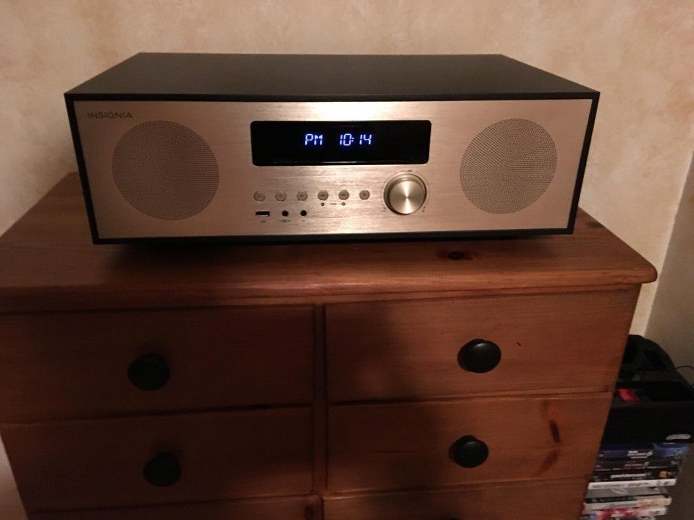 Insignia All-In-One Stereo Bluetooth /Radio/CD