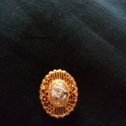 Cameo Pin