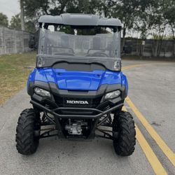2023 Honda Pioneer 