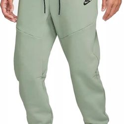 Nike Fleece Tech Size small