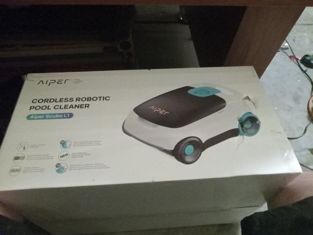 Automatic Pool Cleaning Robot Bran New Never Been Unboxed