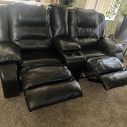 Beautiful Elegant Upscale Luxury Black Italian Leather Double Recliner Sofa