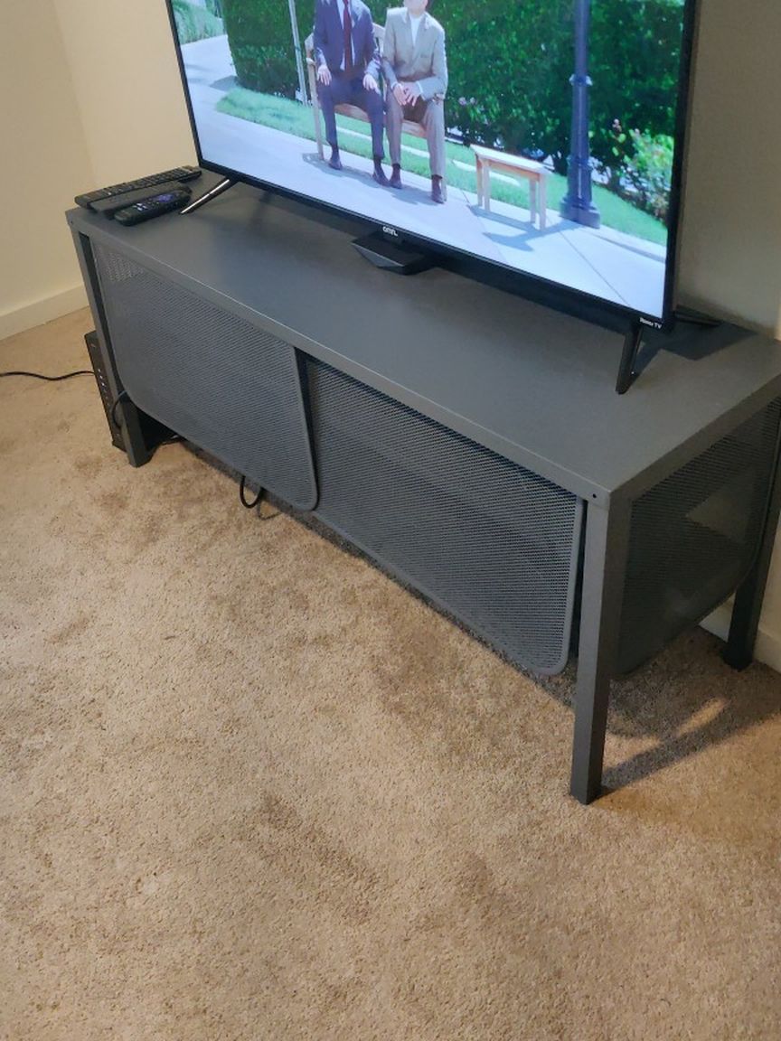 Small Metal Tv Stand