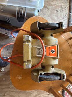 Vintage Black & Decker 5" Bench Grinder