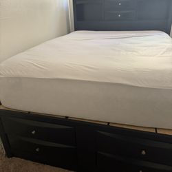 Emily Queen size Bedroom Set.