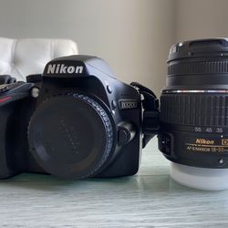 Nikon camera D3200