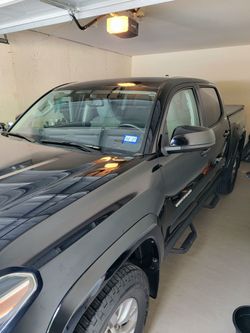 2016 Toyota Tacoma 2WD SR5 Crew Cab.