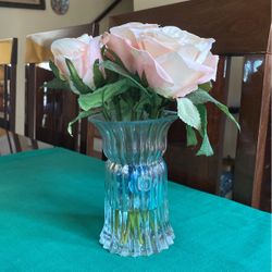 Vintage collectible ribbed 7 inch tall clear glass vase with pink invitation roses and green blue and clear glass stones