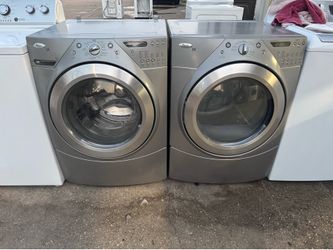 Whirlpool washer and electric dryer