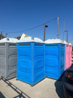 Portable bathrooms clean and good condition