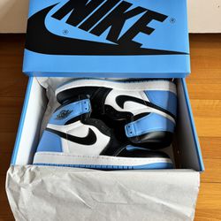 Nike Jordan 1 Retro High OG University Blue Size 11