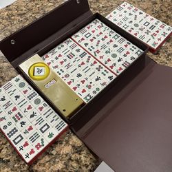 Traditional Chinese Version Mahjong Game Set