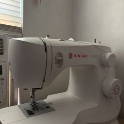 Sewing Machine Singer M3220