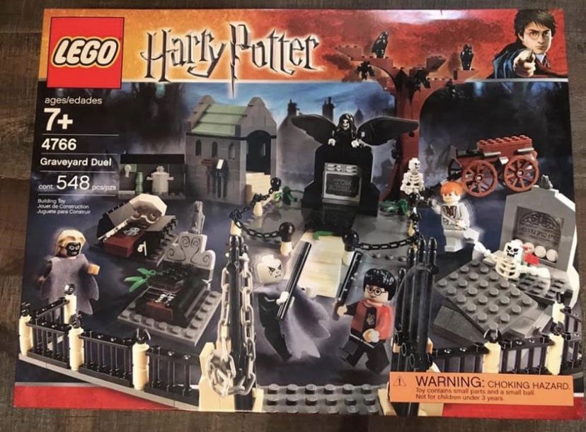 LEGO Harry Potter Graveyard Duel