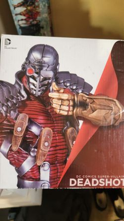 DC Collectibles Deadshot Super-Villain Figure