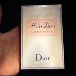 Miss dior blooming bouquet perfume