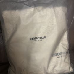 Essentials Size S