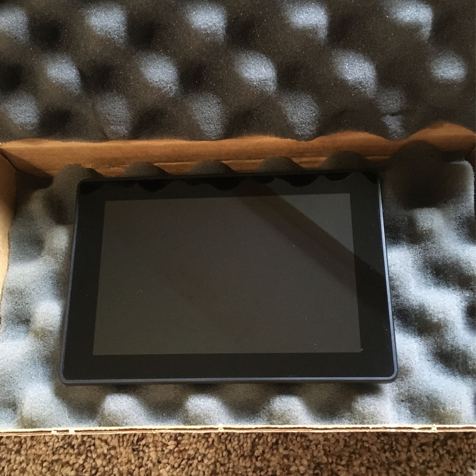 Amazon Kindle Fire HD Tablet With Otter Box And Charging Cable