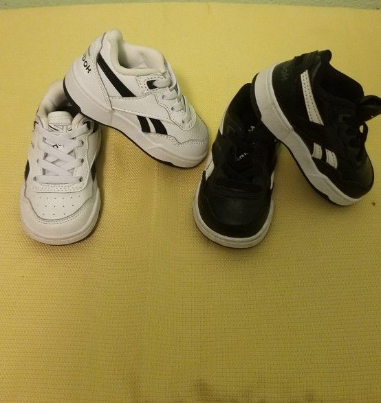 Reebok baby shoes size 4