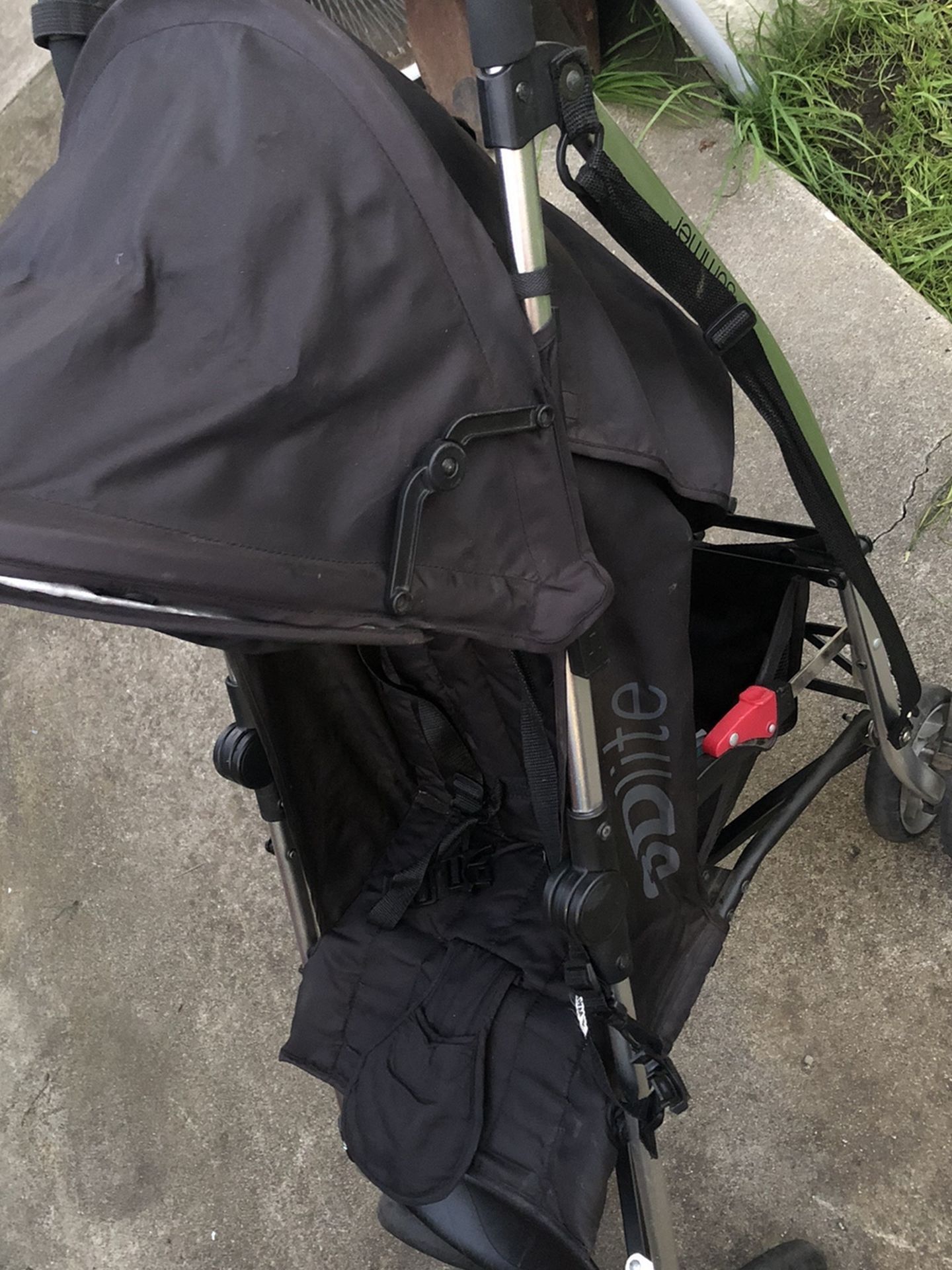 3 D Lite Stroller