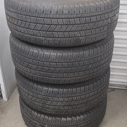 Llantas Michelin 265.65.18