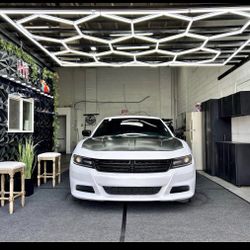 2015 Dodge Charger · SE Sedan 4D