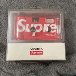 Supreme Yashica Camera