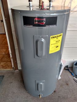 $$$240$$$ electric water heater/boiler electrico