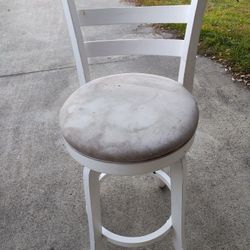3 White Bar Stools 