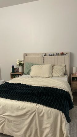 Full Size Bed Frame + Mattress – Like New