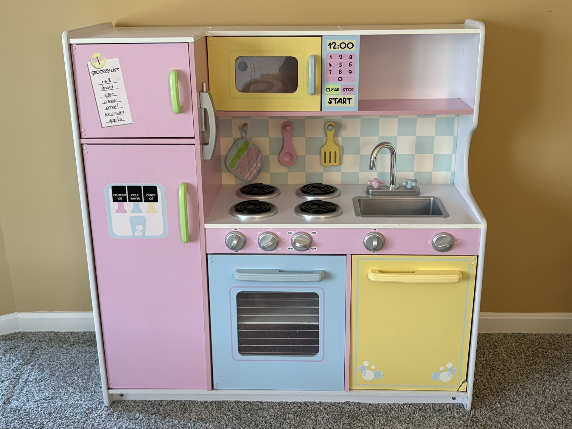 KidKraft Children’s Wooden Play Kitchen