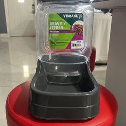 Dog/Cat Feeder 
