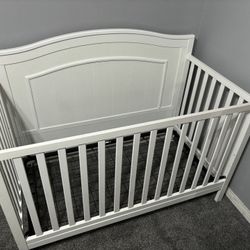 Oxford Baby North Bay 4-in-1 Convertible Crib