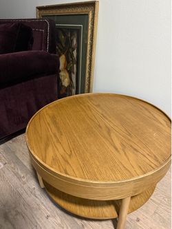 Wooden Round Coffee Table with Lift Top