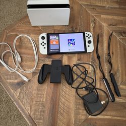 Nintendo - Switch – OLED Model w/Joy-Con - White Like New 