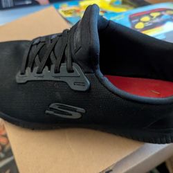 Sketchers Non Slip Black Shoes Size 11 Women's 