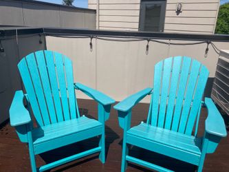 2 Foldable and weatherproof Deck Chairs