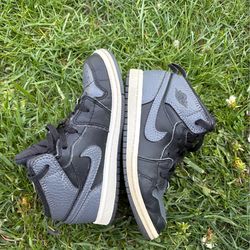 Nike Air Jordan 1 Retro High OG 'Shadow' Toddler Shoes size 10c