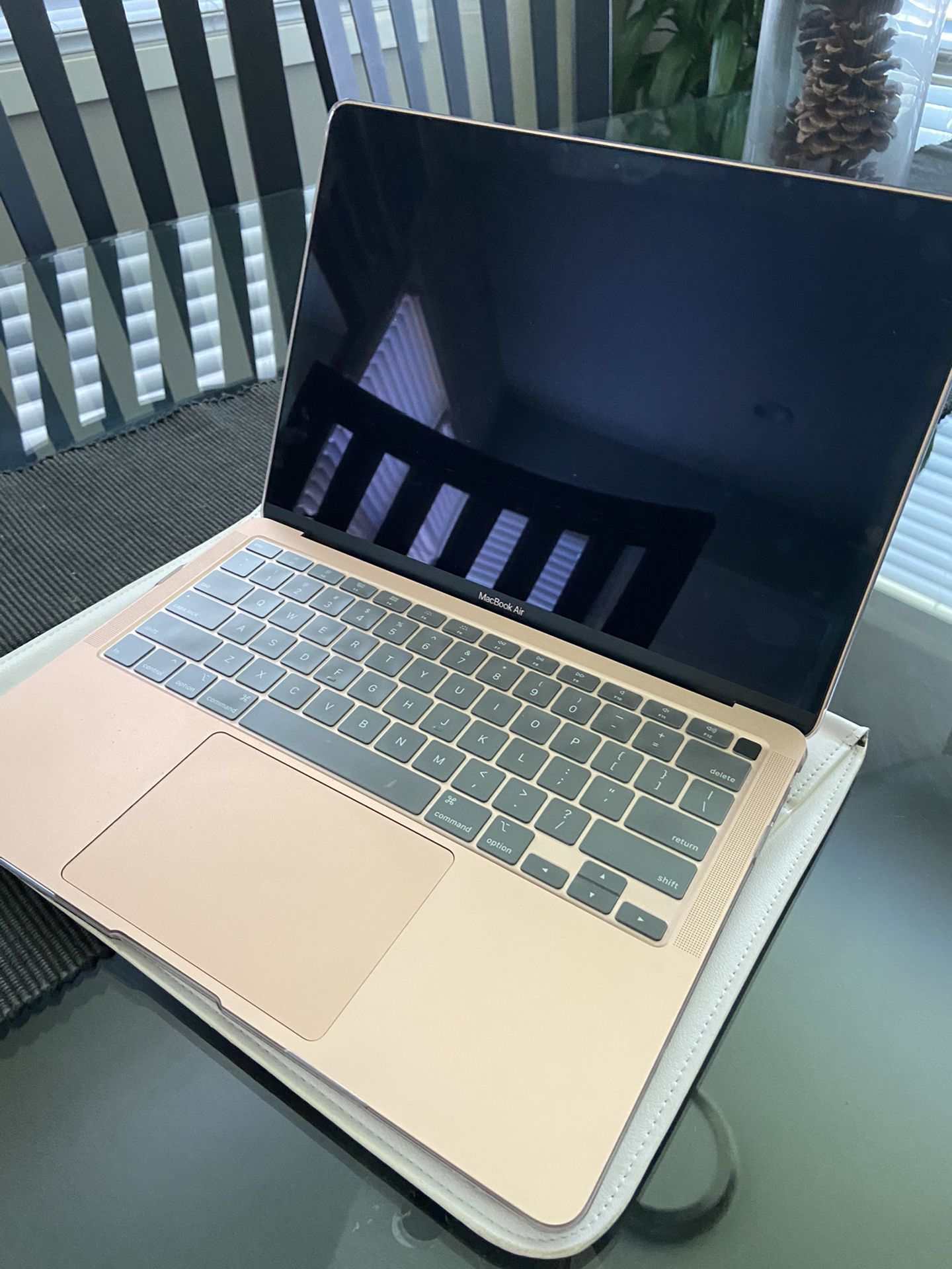 MacBook Air Laptop 